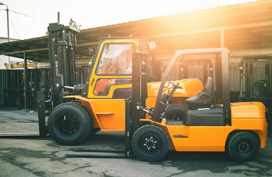 Chariot elevateur, secteur manutention et levage